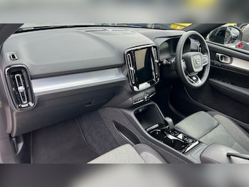 Used Volvo XC40 2023 for sale - 75943179: Photo