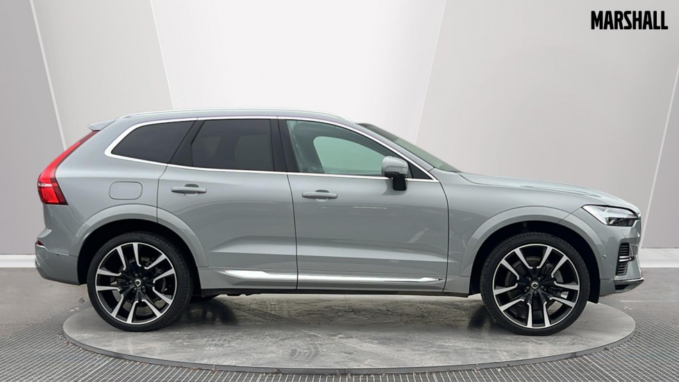 Used Volvo XC60 2025 for sale - 77372957: Photo 3
