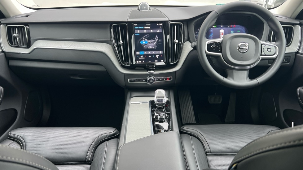 Used Volvo XC60 2025 for sale - 77372957: Photo 5