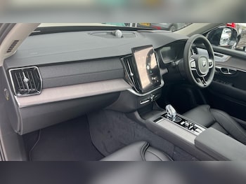 Used Volvo XC90 2025 for sale - 76140108: Photo 4