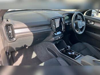 Used Volvo XC40 2024 for sale - 75481113: Photo