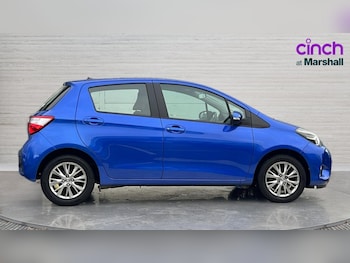 Used Toyota Yaris 2017 for sale - 77102621: Photo