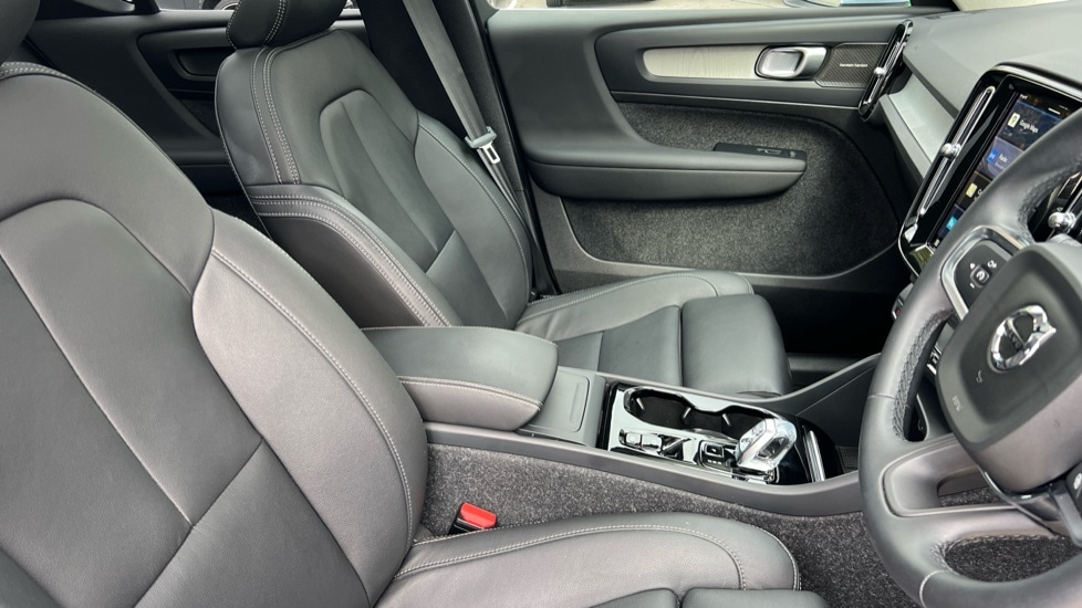 Used Volvo XC40 2024 for sale - 76871511: Photo 9