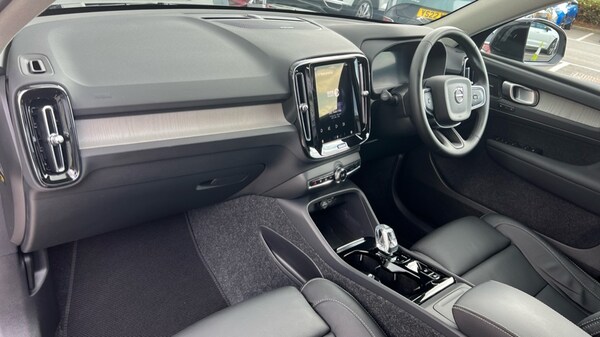 Used Volvo XC40 2024 for sale - 75481078: Photo 4