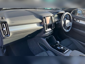 Used Volvo XC40 2025 for sale - 76874552: Photo