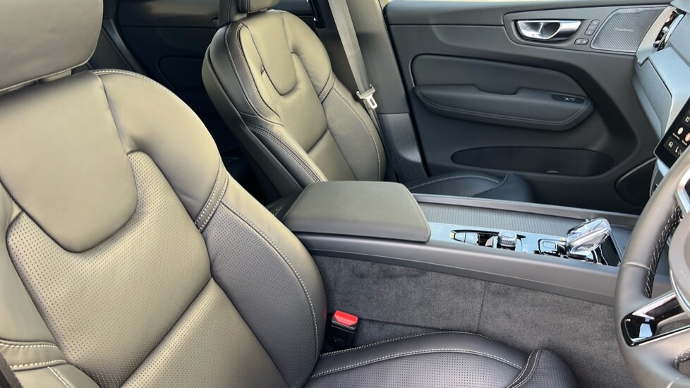 Used Volvo XC60 2025 for sale - 77075713: Photo 5