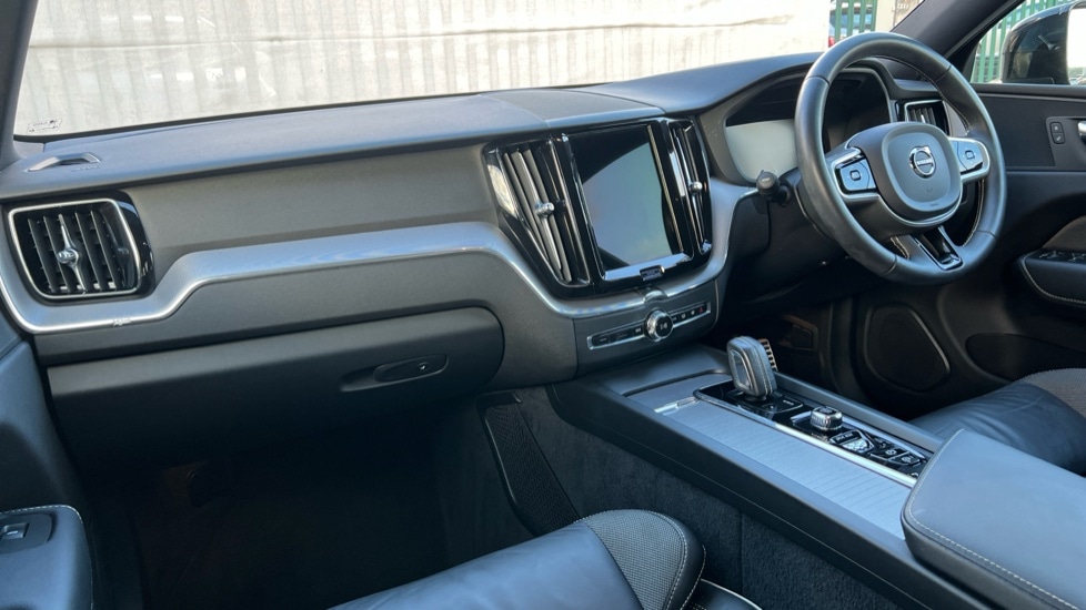 Used Volvo XC60 2020 for sale - 77470790: Photo 4