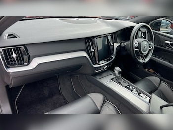Used Volvo V60 2020 for sale - 75481091: Photo