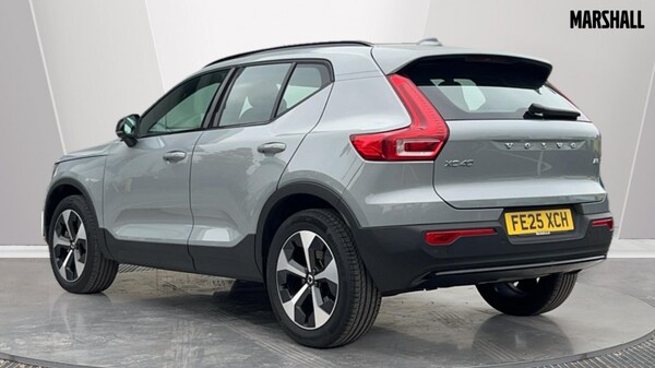 Used Volvo XC40 2025 for sale - 76203785: Photo 2