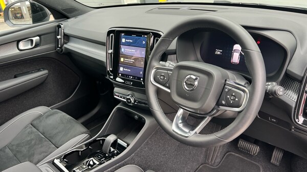 Used Volvo XC40 2025 for sale - 76203785: Photo 5