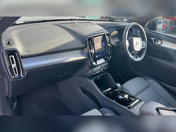 Used Volvo XC40 2023 for sale - 76459086: Photo