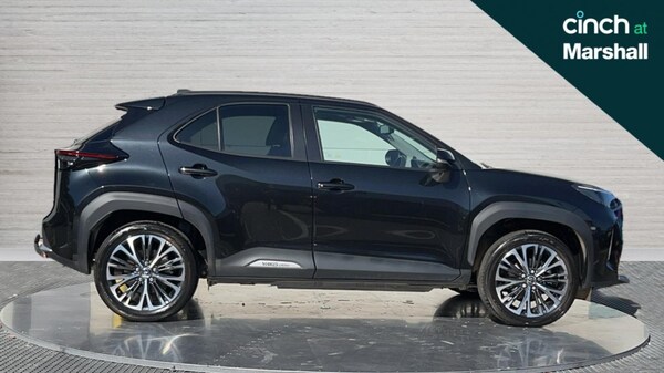 Used Toyota Yaris Cross 2023 for sale - 75481050: Photo 2