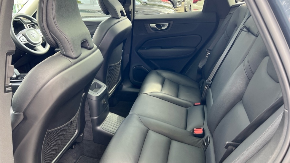 Used Volvo XC60 2023 for sale - 76494045: Photo 10