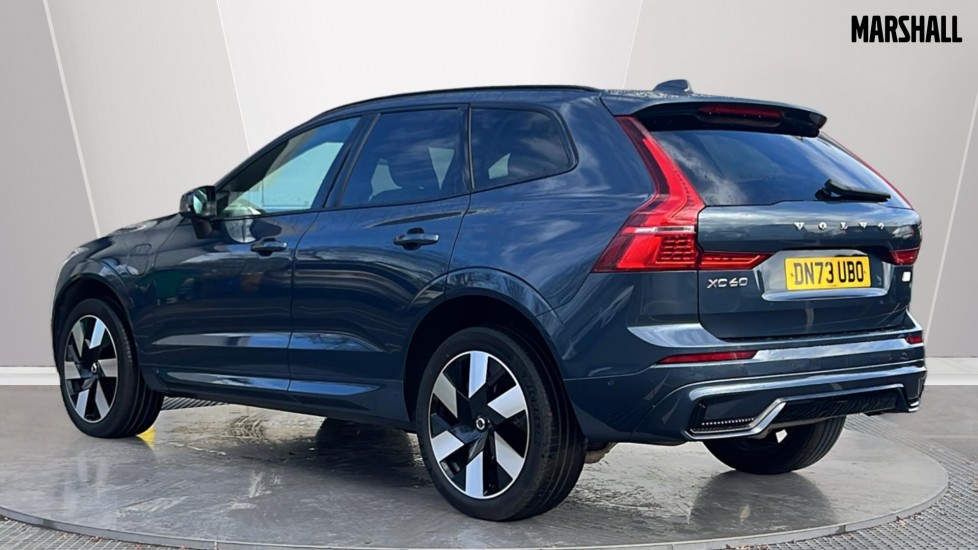 Used Volvo XC60 2023 for sale - 76874387: Photo 2