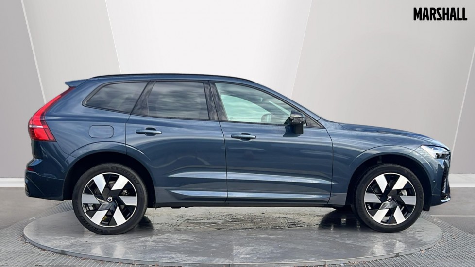 Used Volvo XC60 2023 for sale - 76874387: Photo 3