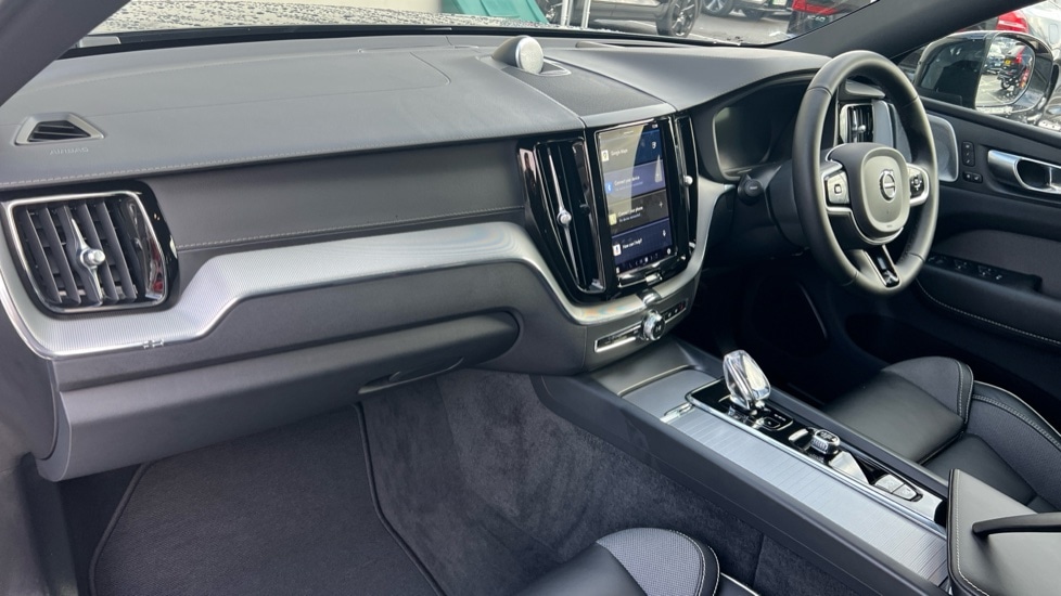 Used Volvo XC60 2023 for sale - 76874387: Photo 4