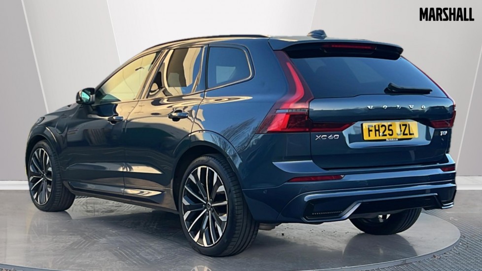 Used Volvo XC60 2025 for sale - 76872916: Photo 2