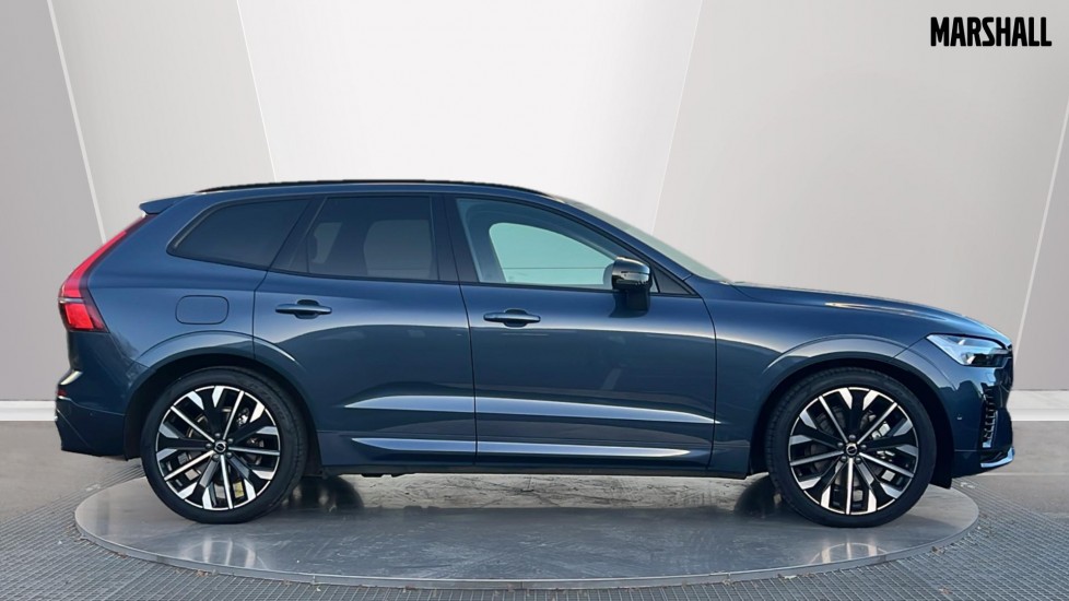 Used Volvo XC60 2025 for sale - 76872916: Photo 3