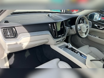 Used Volvo XC60 2024 for sale - 75625322: Photo