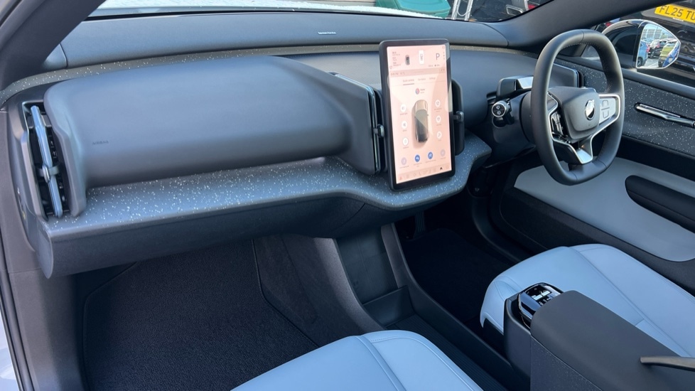 Used Volvo EX30 2025 for sale - 77353700: Photo 4