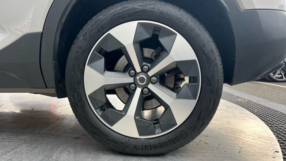 Used Volvo XC40 2024 for sale - 75902073: Photo 10