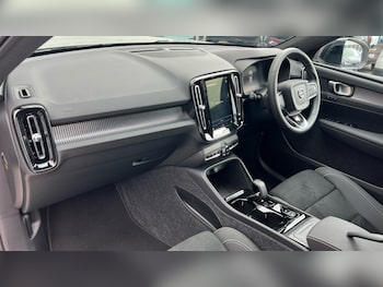 Used Volvo XC40 2024 for sale - 75902073: Photo