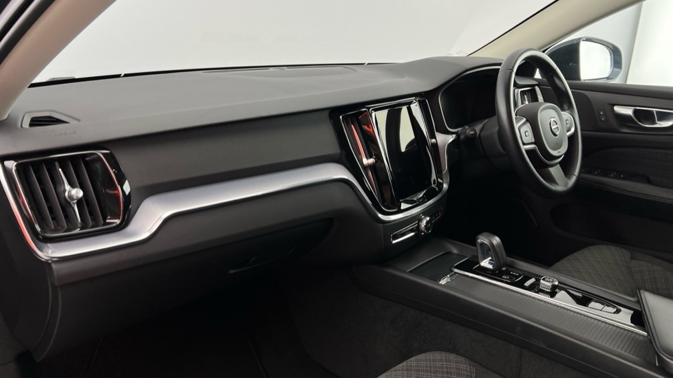 Used Volvo V60 2022 for sale - 77476484: Photo 6