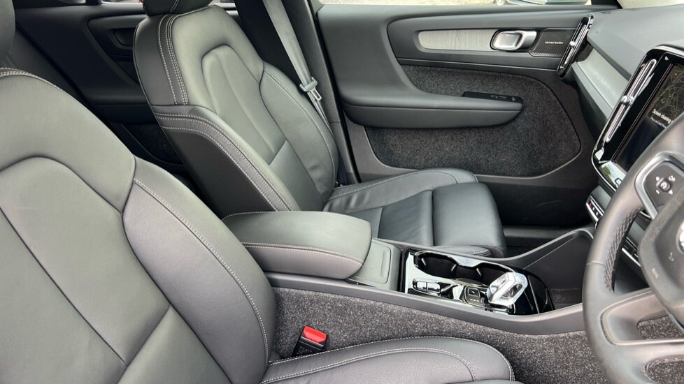 Used Volvo XC40 2025 for sale - 76007904: Photo 9
