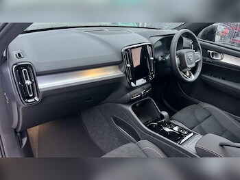 Used Volvo XC40 2025 for sale - 76874519: Photo