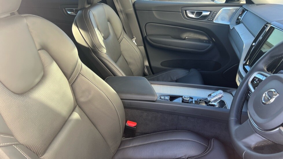Used Volvo XC60 2025 for sale - 76873100: Photo 9