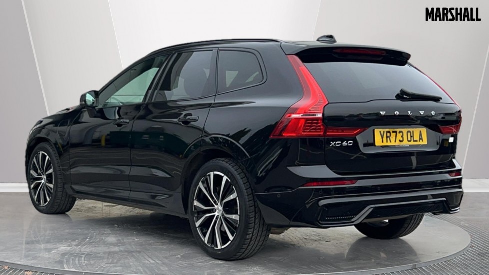 Used Volvo XC60 2023 for sale - 76008142: Photo 2