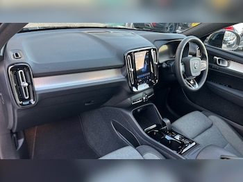 Used Volvo XC40 2023 for sale - 76874579: Photo