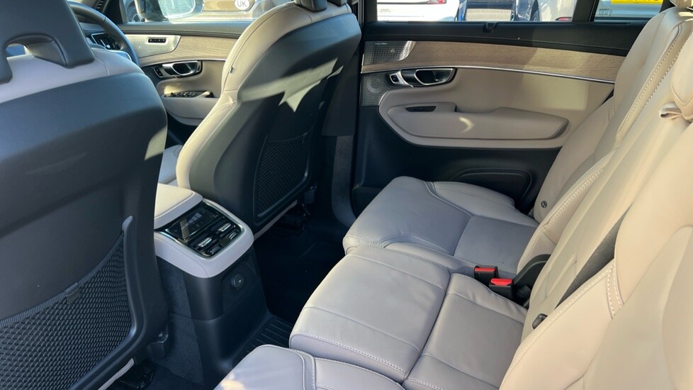 Used Volvo XC90 2025 for sale - 76007931: Photo 10