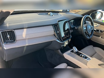 Used Volvo XC90 2025 for sale - 76007931: Photo