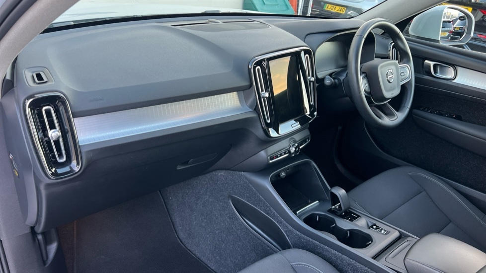 Used Volvo XC40 2021 for sale - 76873222: Photo 4