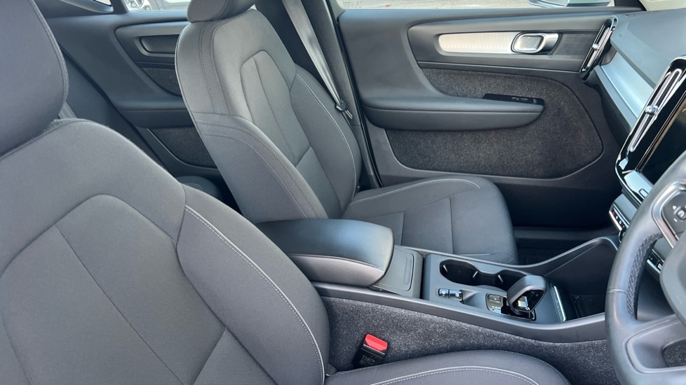 Used Volvo XC40 2021 for sale - 76873222: Photo 9