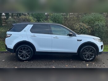 Used Land Rover Discovery Sport 2018 for sale - 76739167: Photo