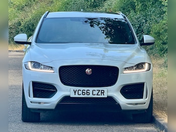 Used Jaguar F-Pace 2016 for sale - 79541271: Photo