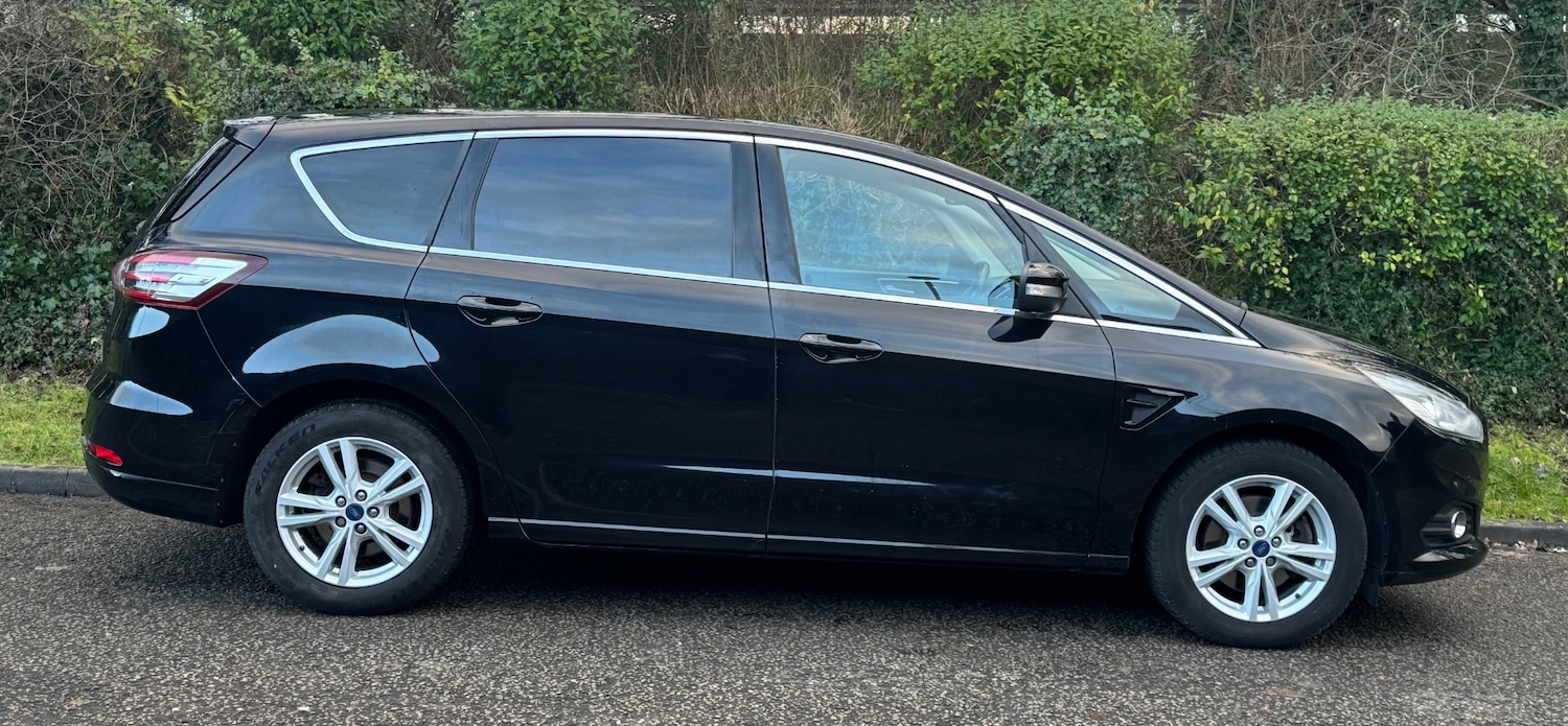 Used Ford S-Max 2017 for sale - 77370987: Photo 2