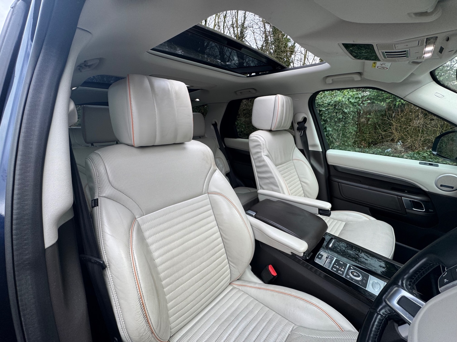 Used Land Rover Discovery 2017 for sale - 77548447: Photo 11