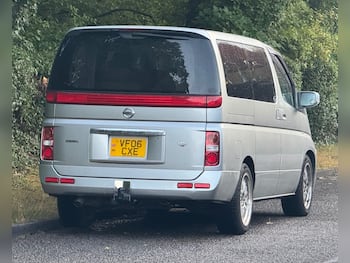 Used Nissan Elgrand undefined for sale - 79740299: Photo