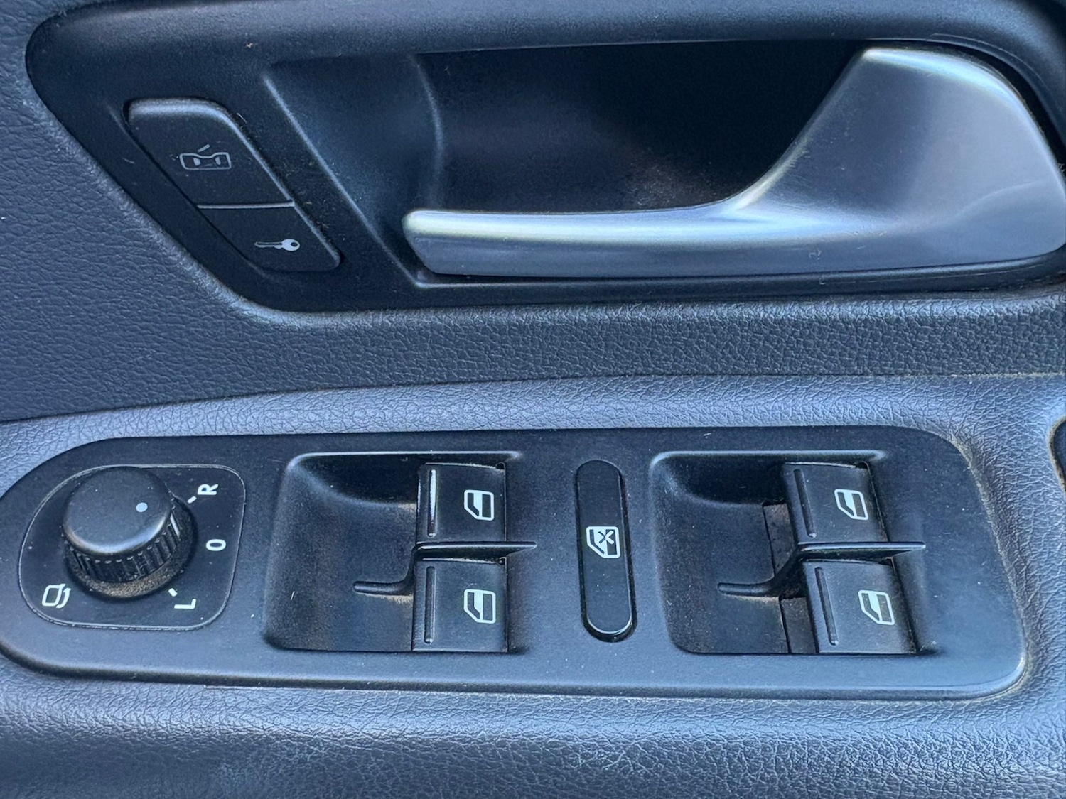Used Volkswagen Amarok 2016 for sale - 76370064: Photo 11