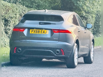 Used Jaguar E-Pace 2019 for sale - 78998124: Photo