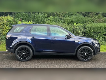 Used Land Rover Discovery Sport 2016 for sale - 75952333: Photo