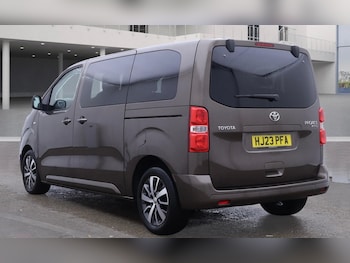 Used Toyota PROACE CITY Verso 2023 for sale - 77015220: Photo