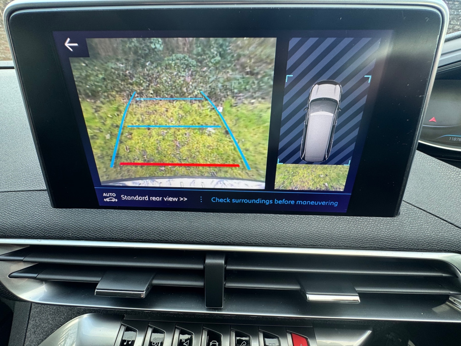 Used Peugeot 5008 2018 for sale - 77670274: Photo 12