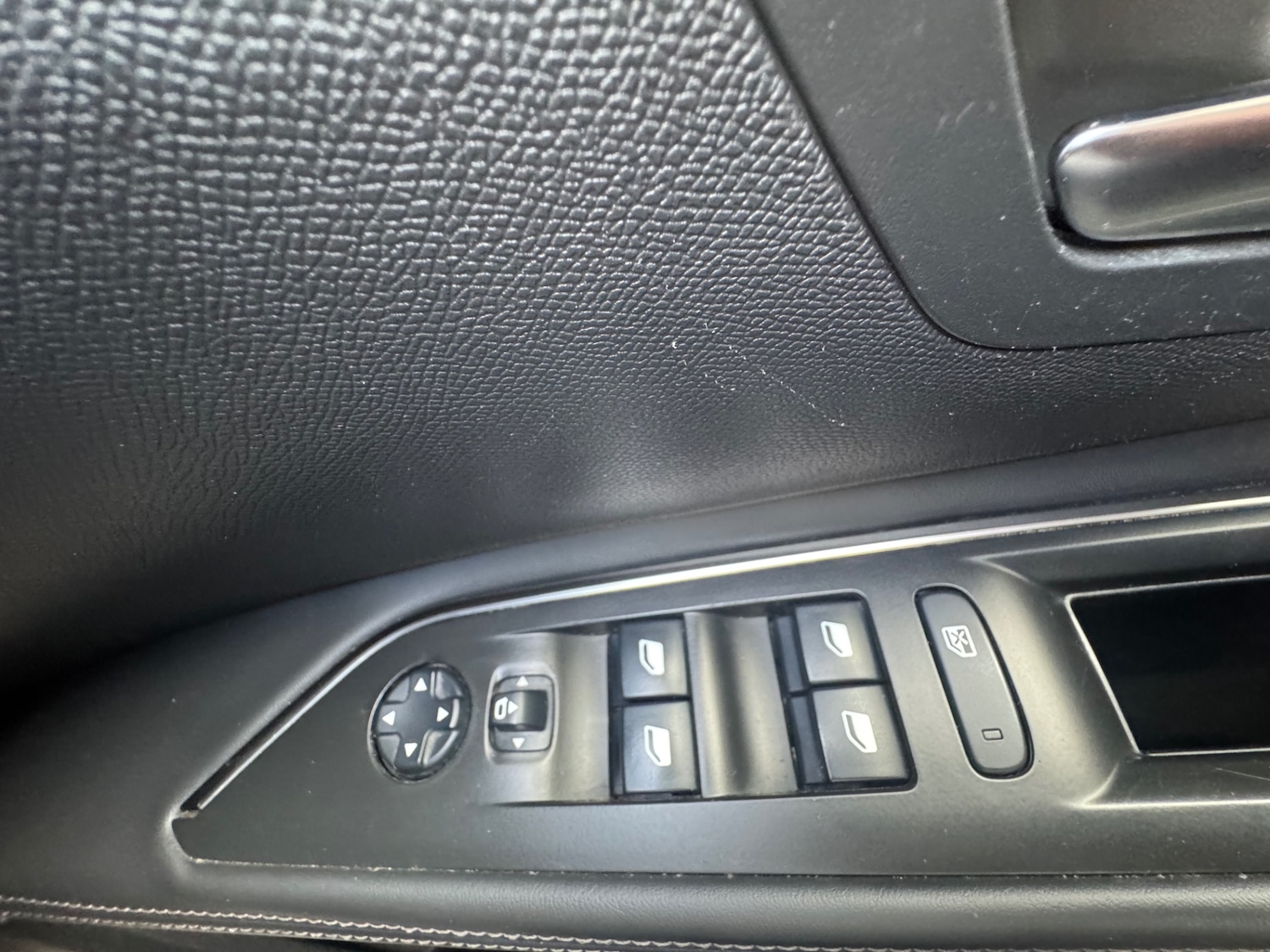 Used Peugeot 5008 2018 for sale - 77670274: Photo 13