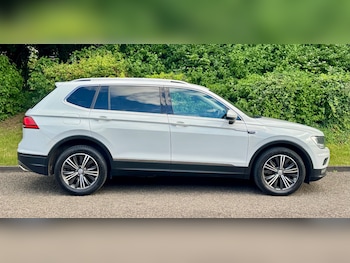 Used Volkswagen Tiguan Allspace 2018 for sale - 79060673: Photo