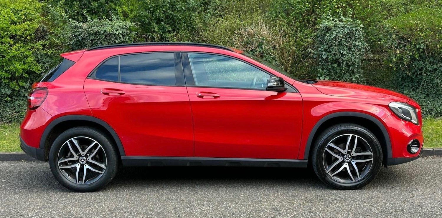 Used Mercedes-Benz GLA 2019 for sale - 78069690: Photo 2
