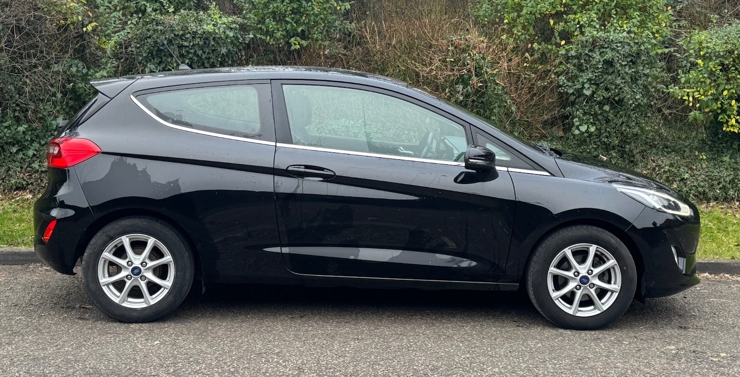 Used Ford Fiesta 2018 for sale - 77060496: Photo 2